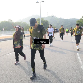 Runner Photo 6893800