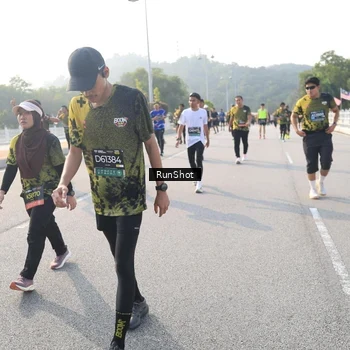 Runner Photo 6893806
