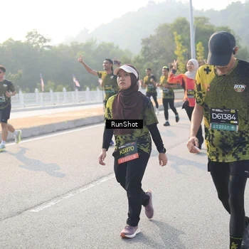 Runner Photo 6893811