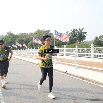 Runner Photo 6893817
