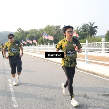 Runner Photo 6893824