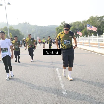 Runner Photo 6893829