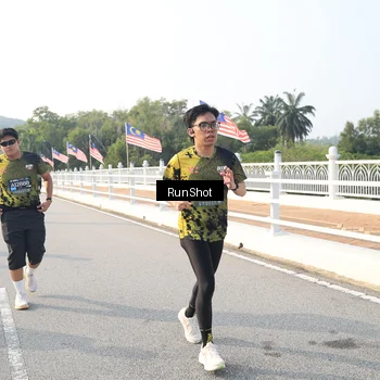 Runner Photo 6893832