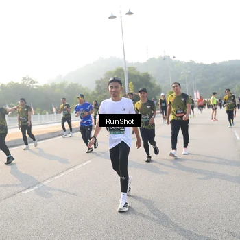 Runner Photo 6893836