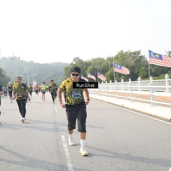 Runner Photo 6893841