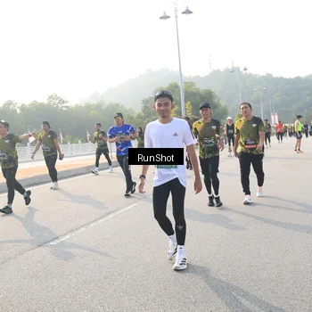 Runner Photo 6893843