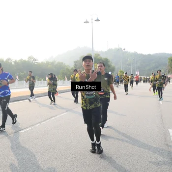 Runner Photo 6893874