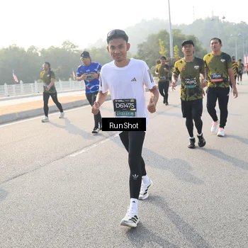 Runner Photo 6893878
