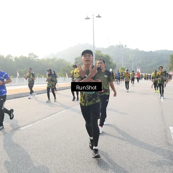 Runner Photo 6893879