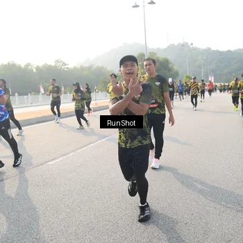 Runner Photo 6893891