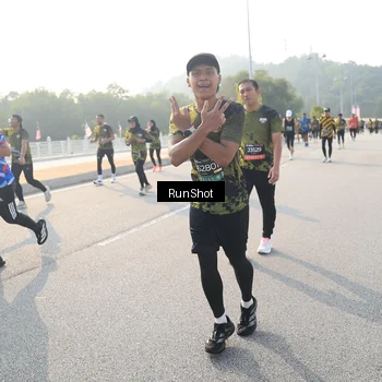 Runner Photo 6893901