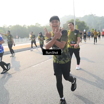 Runner Photo 6893903
