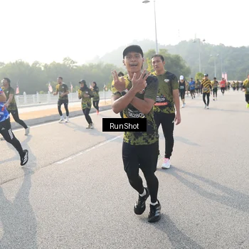 Runner Photo 6893910