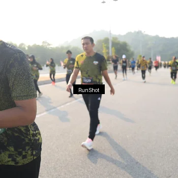 Runner Photo 6893920