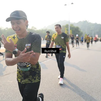 Runner Photo 6893924