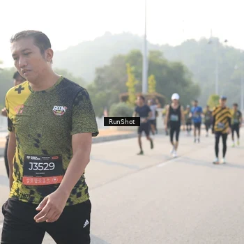 Runner Photo 6893932
