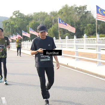 Runner Photo 6893974