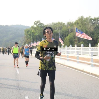 Runner Photo 6893993