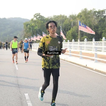 Runner Photo 6894002