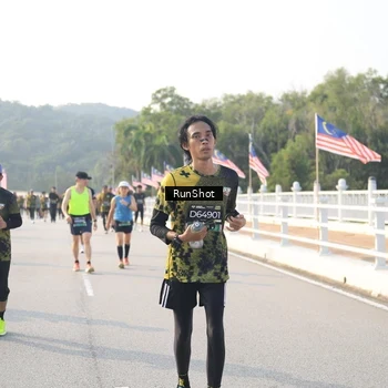Runner Photo 6894005