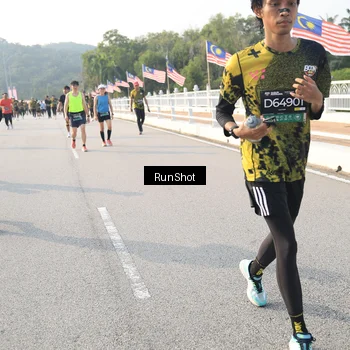 Runner Photo 6894020