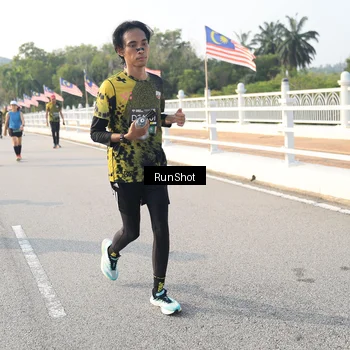 Runner Photo 6894027