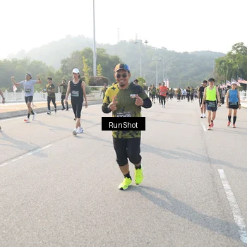 Runner Photo 6894030