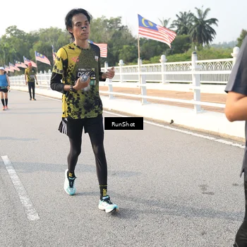 Runner Photo 6894034