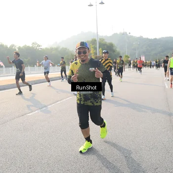 Runner Photo 6894052
