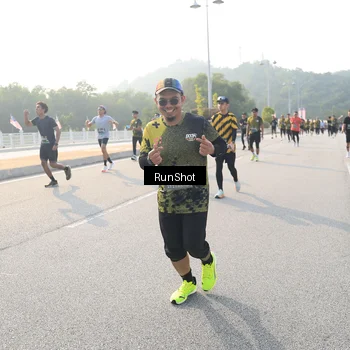 Runner Photo 6894054