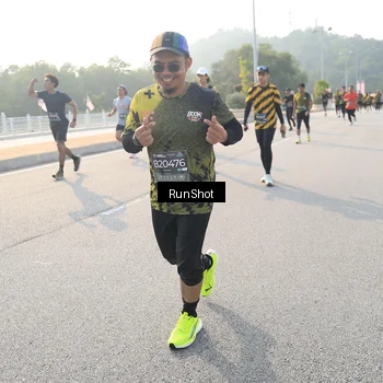 Runner Photo 6894066