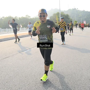 Runner Photo 6894073