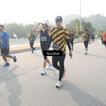 Runner Photo 6894122