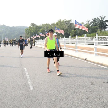 Runner Photo 6894128