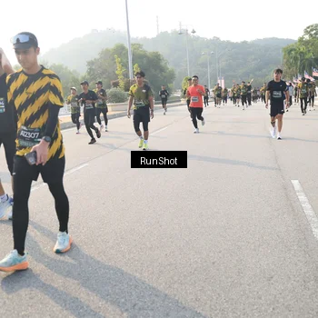 Runner Photo 6894135