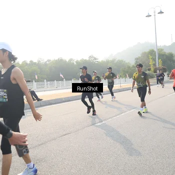 Runner Photo 6894166