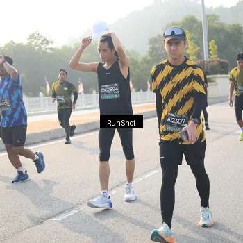 Runner Photo 6894175