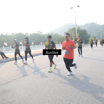Runner Photo 6894205