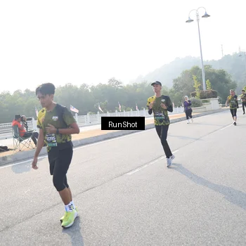 Runner Photo 6894222
