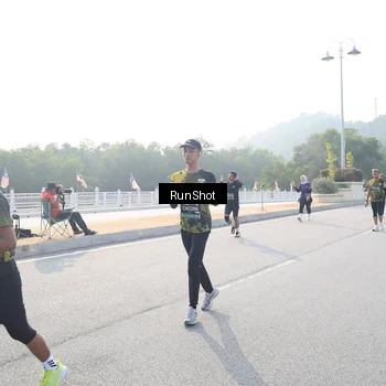 Runner Photo 6894243