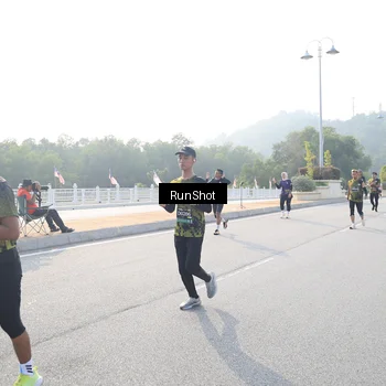 Runner Photo 6894248