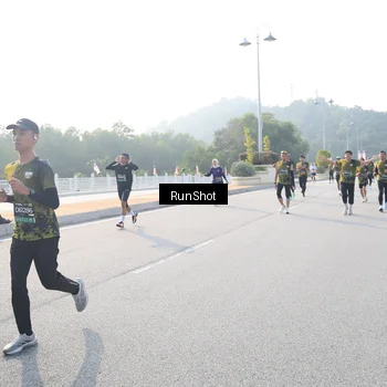 Runner Photo 6894262