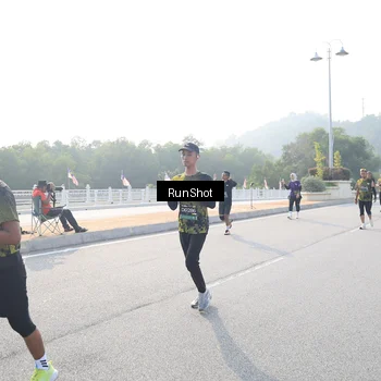 Runner Photo 6894264