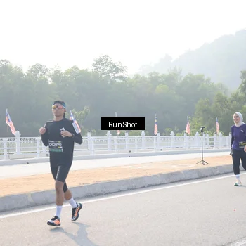 Runner Photo 6894276