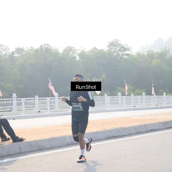 Runner Photo 6894279
