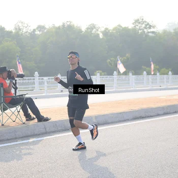 Runner Photo 6894281