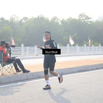 Runner Photo 6894290