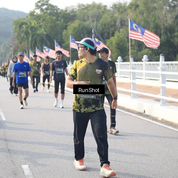 Runner Photo 6894299