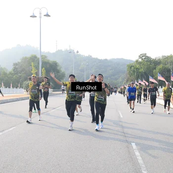 Runner Photo 6894302