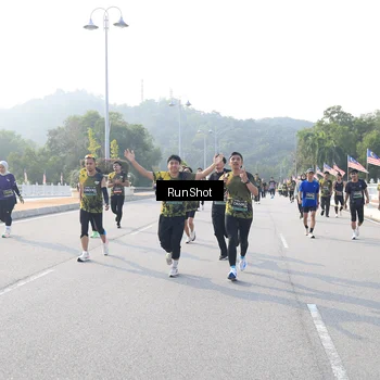 Runner Photo 6894303